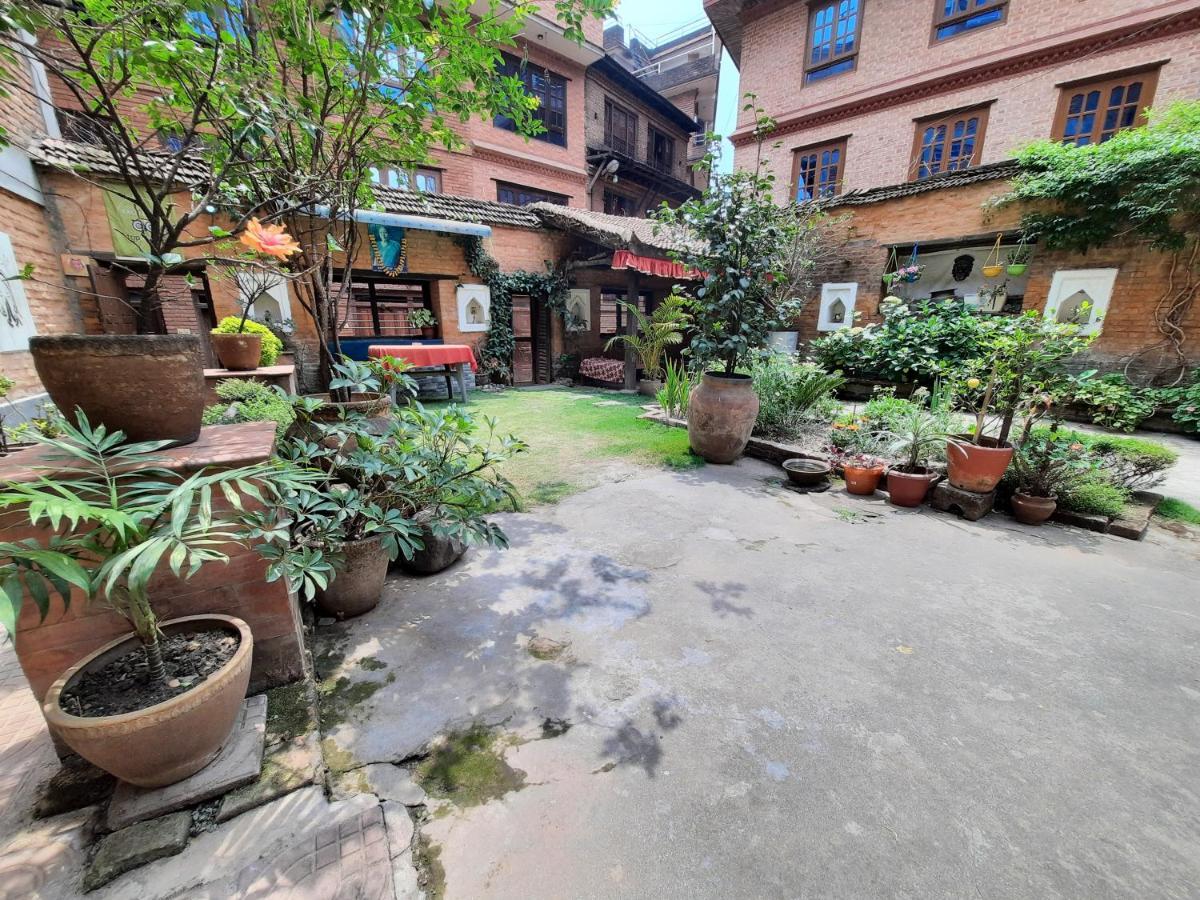 Pradhan House - Home Stay With Garden Bhatgoan Exterior foto