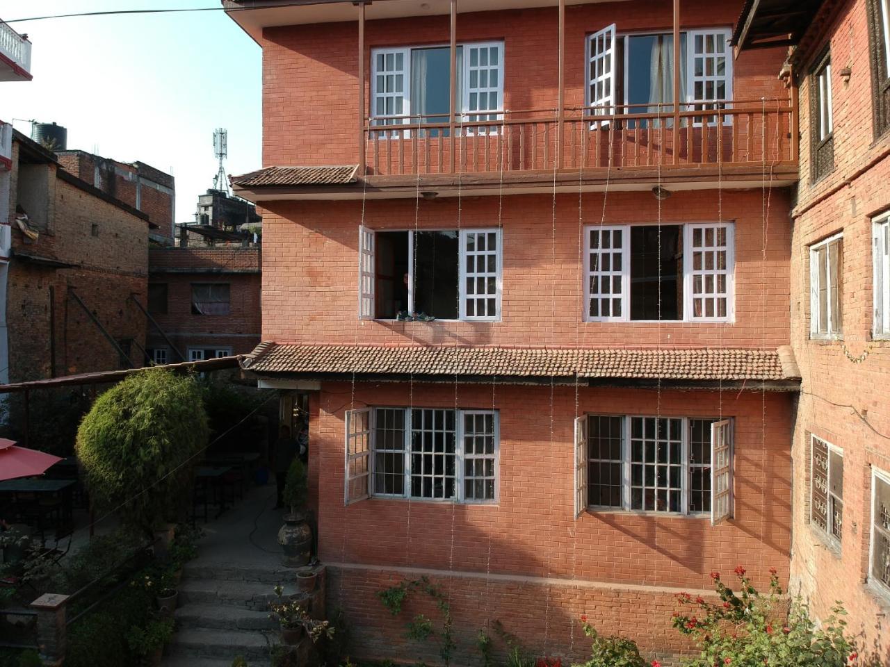 Pradhan House - Home Stay With Garden Bhatgoan Exterior foto